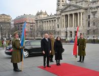 В Будапеште состоялась церемония официальной встречи Президента Ильхама Алиева (ФОТО/ВИДЕО)