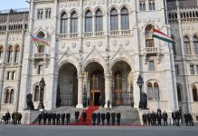 Official welcome ceremony held for President Ilham Aliyev in Budapest (PHOTO/VIDEO)