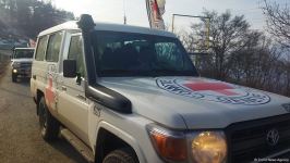 По Лачинской дороге проехали автомобили Красного Креста (ФОТО)