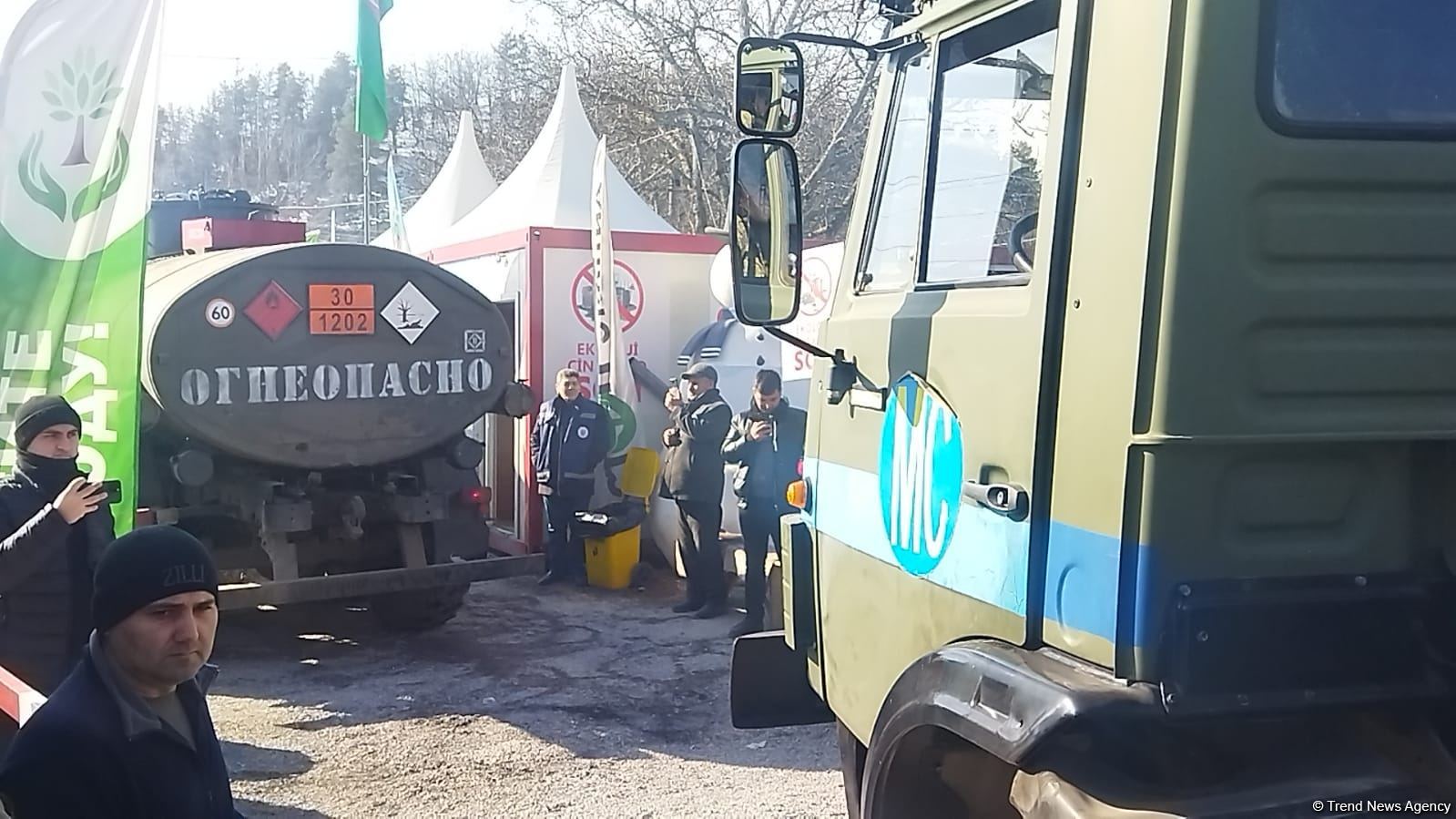 Rusiya sülhməramlılarına aid daha 4 təminat avtomobili Laçın yolundan keçib (FOTO)