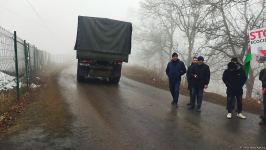 Sülməramlılara aid daha dörd avtomobil Laçın yolundan keçib (FOTO)