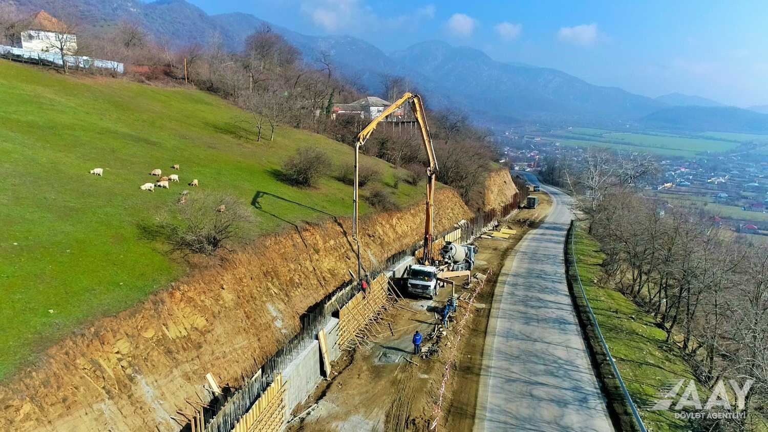 Azerbaijan continues reconstruction of Muganli-Ismayilli-Gabala road (PHOTO/VIDEO)