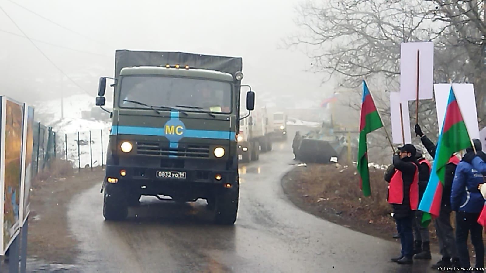 Laçın yolundan sülməramlılara aid növbəti avtomobil karvanı keçib (FOTO)