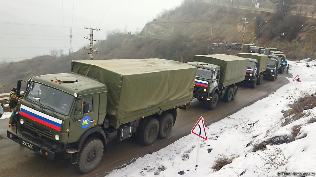 Supply vehicles of Russian peacekeepers pass freely along Azerbaijan's Lachin-Khankendi road (PHOTO)