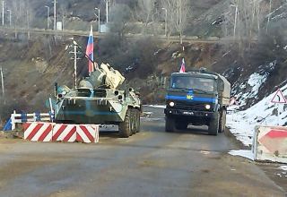Trucks of Russian peacekeepers pass freely along Azerbaijan's Lachin-Khankendi road (PHOTO)