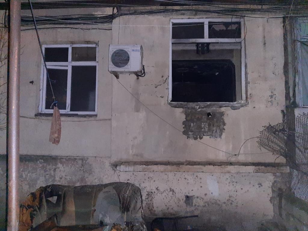 В Баку произошел взрыв в жилом доме, один человек пострадал (ФОТО)