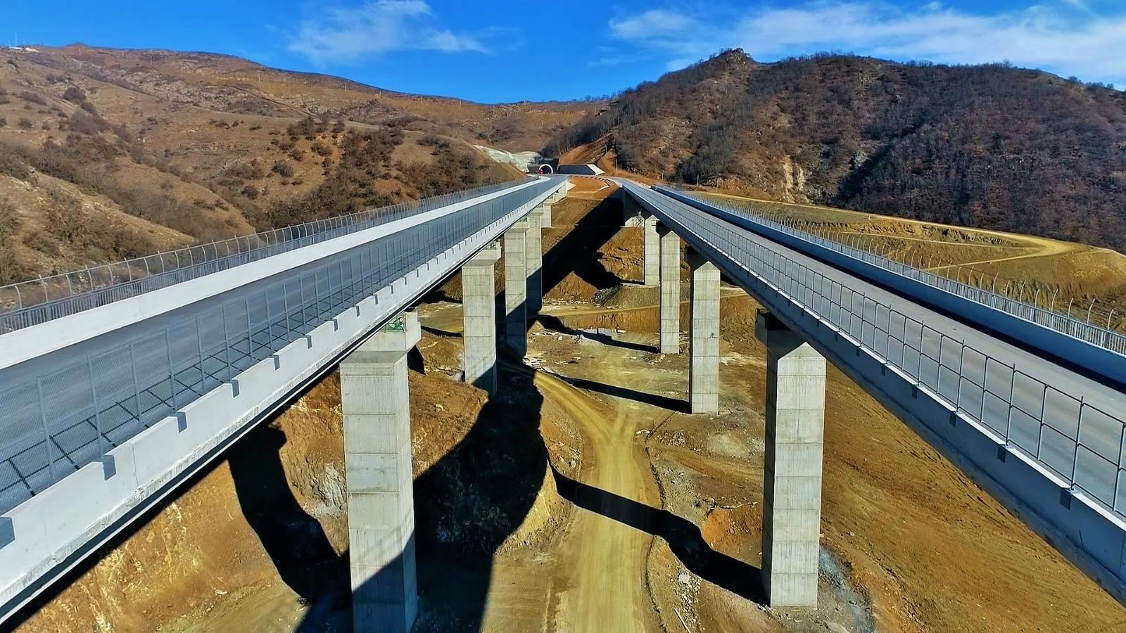 Azerbaijan actively continues construction of Ahmadbayli-Fuzuli-Shusha highway (PHOTO)