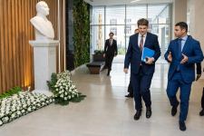 Deputy PM of Moldova visits Baku SME House (PHOTO)