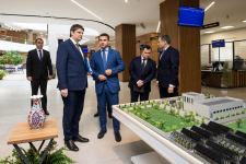 Заместитель премьер-министра Молдовы ознакомился с деятельностью Бакинского дома МСБ (ФОТО)