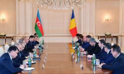 Presidents of Azerbaijan and Romania hold expanded meeting (PHOTO/VIDEO)
