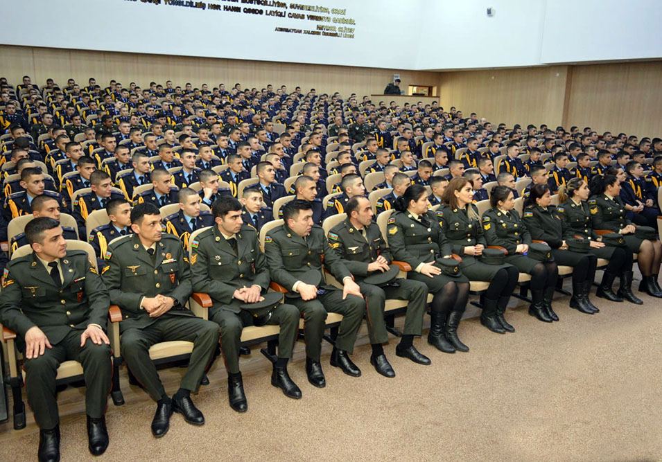 В специальных военно-учебных заведениях Азербайджана отметили День молодежи