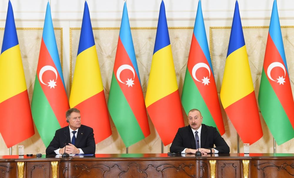 Президент Ильхам Алиев: Румыния и Азербайджан развивают свои связи на основе стратегического партнерства