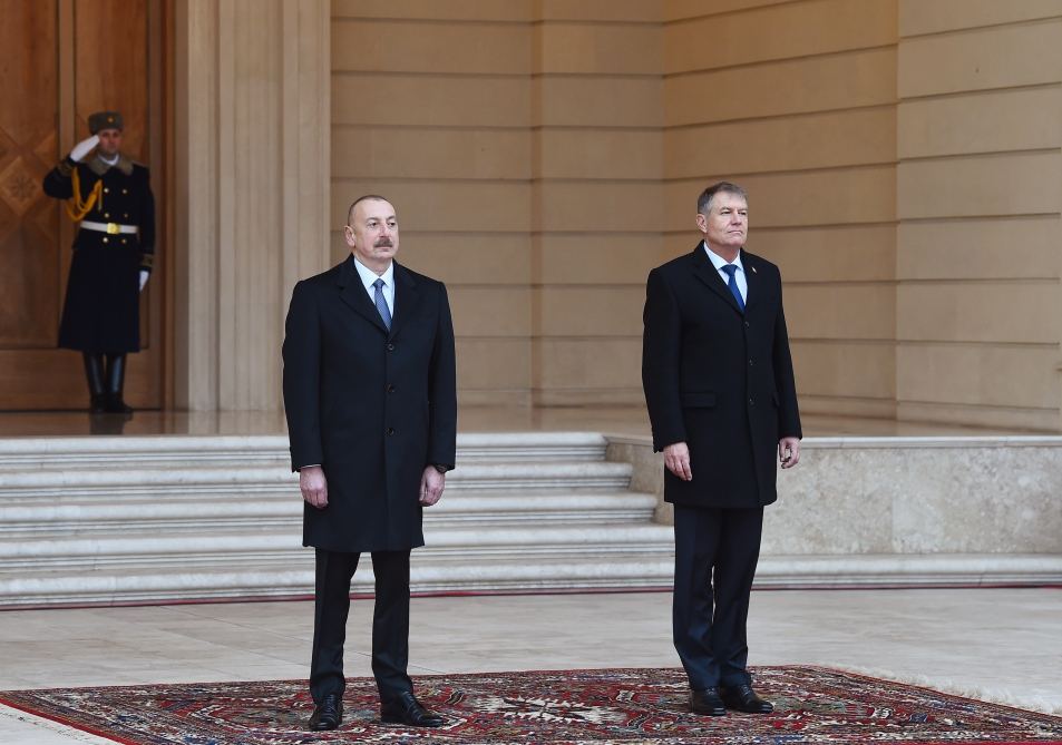 Official welcoming ceremony held for President of Romania (PHOTO/VIDEO)