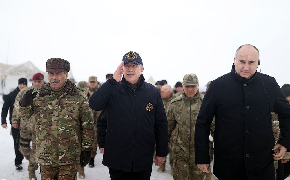 Министр обороны Азербайджана понаблюдал за "Зимними учениями – 2023" (ФОТО)