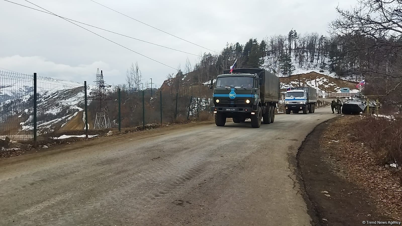 Supply vehicles of Russian peacekeepers pass freely along Azerbaijan's Lachin-Khankendi road (PHOTO)