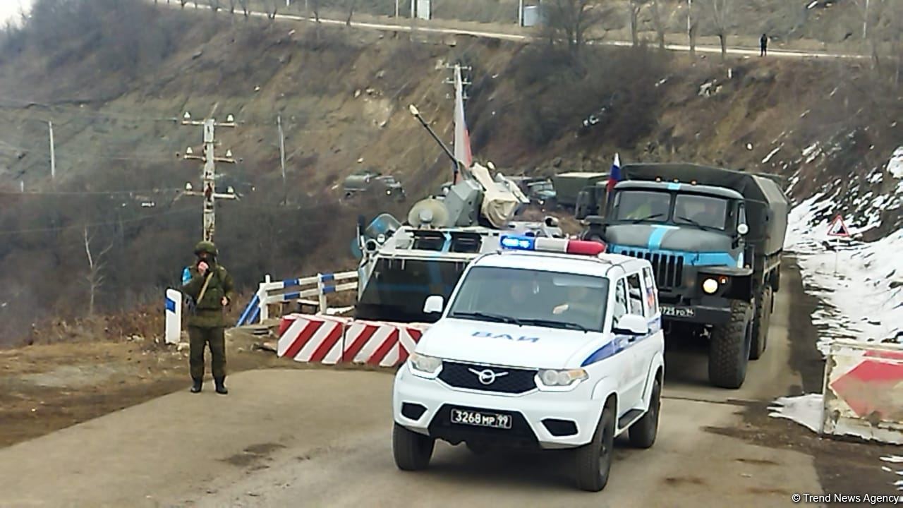 Convoy of Russian peacekeepers passes freely along Azerbaijan's Lachin-Khankendi road (PHOTO)