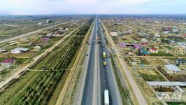 На дороге Баку-Губа-Госграница с РФ строятся пешеходные переходы (ФОТО/ВИДЕО)