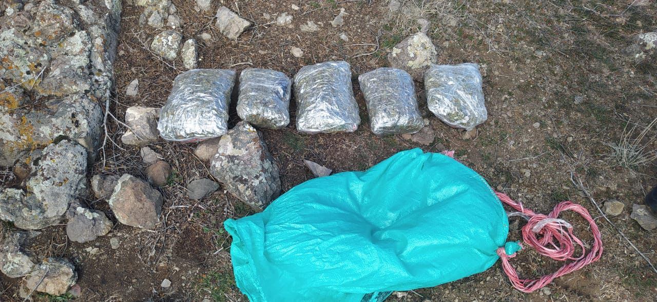 18 kiloqram narkotikin İrandan Azərbaycana keçirilməsinin qarşısı alındı (FOTO)