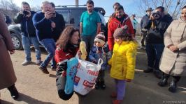Международные путешественники вручили подарки детям в Шуше (ФОТО)