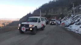По Лачинской дороге проследовала автоколонна, принадлежащая Красному Кресту (ФОТО)