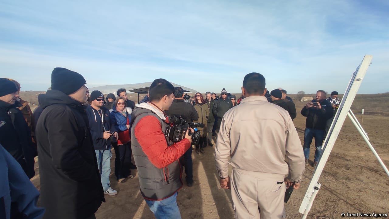 World-famous travelers arrive in Azerbaijan's Fuzuli, observe demining process (PHOTO)