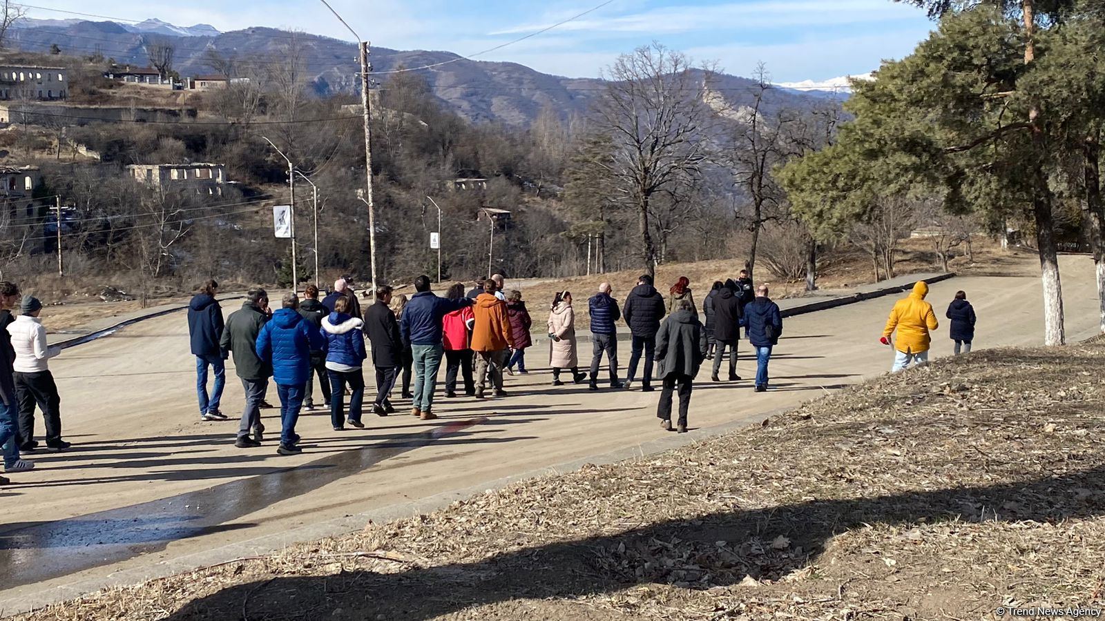 Иностранные туристы совершили пешую прогулку по городу Шуша (ФОТО)