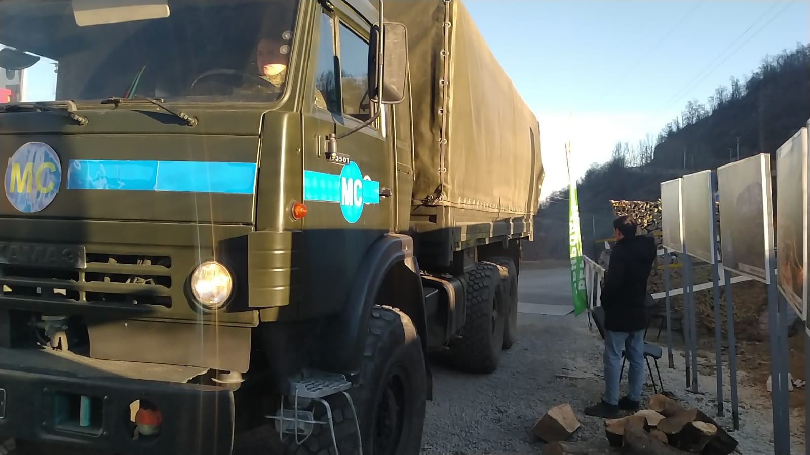 Vehicles of Russian peacekeepers pass freely along Azerbaijan's Lachin-Khankendi road (PHOTO)