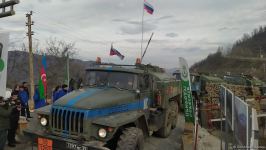 По Лачинской дороге беспрепятственно проехали 11 транспортных средств миротворцев (ФОТО)
