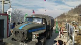 Over fifty vehicles of Russian peacekeepers drive freely along Azerbaijan's Lachin-Khankendi road (PHOTO)