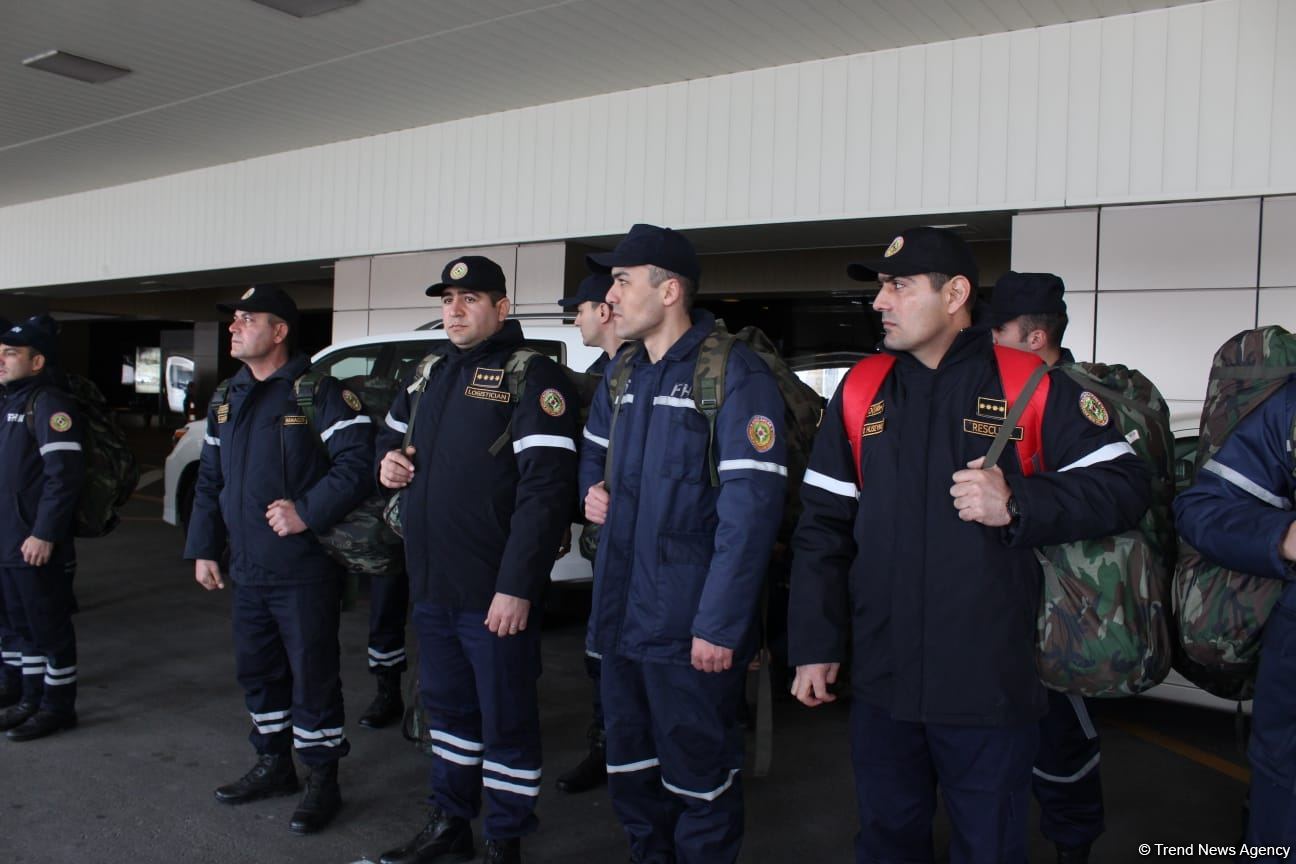 По поручению Президента Азербайджана в Турцию отправились силы быстрого реагирования МЧС (ФОТО)