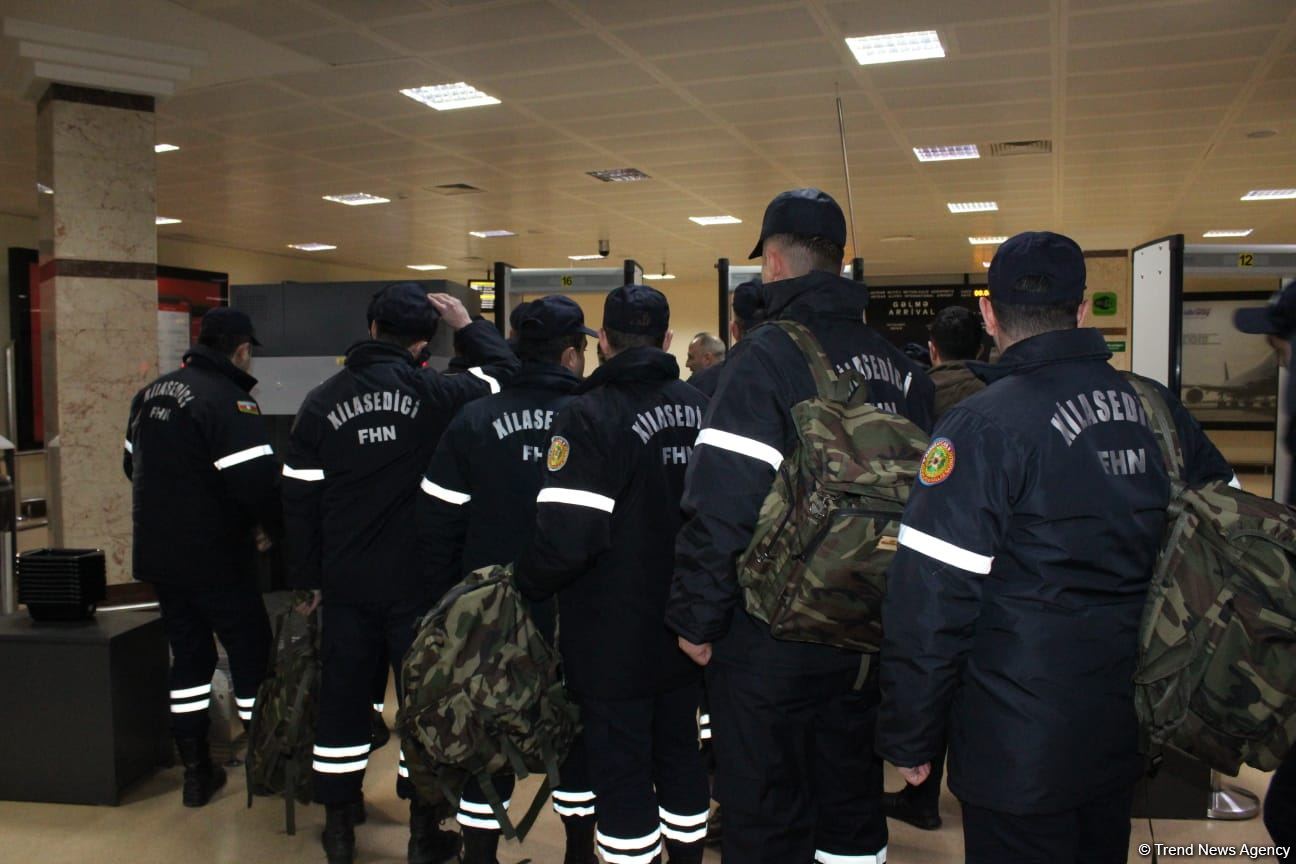 Azerbaijani emergency rescue forces heading to Türkiye (PHOTO)