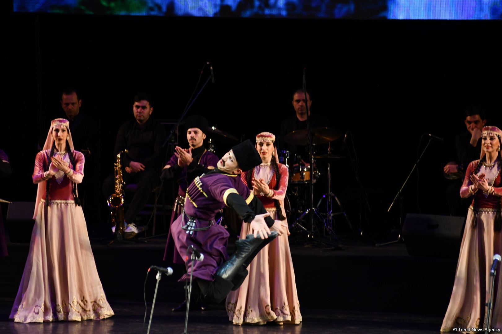 В рамках IX Фестиваля "Gəncliyin səsi" прошел концерт в честь Года Гейдара Алиева (ФОТО)