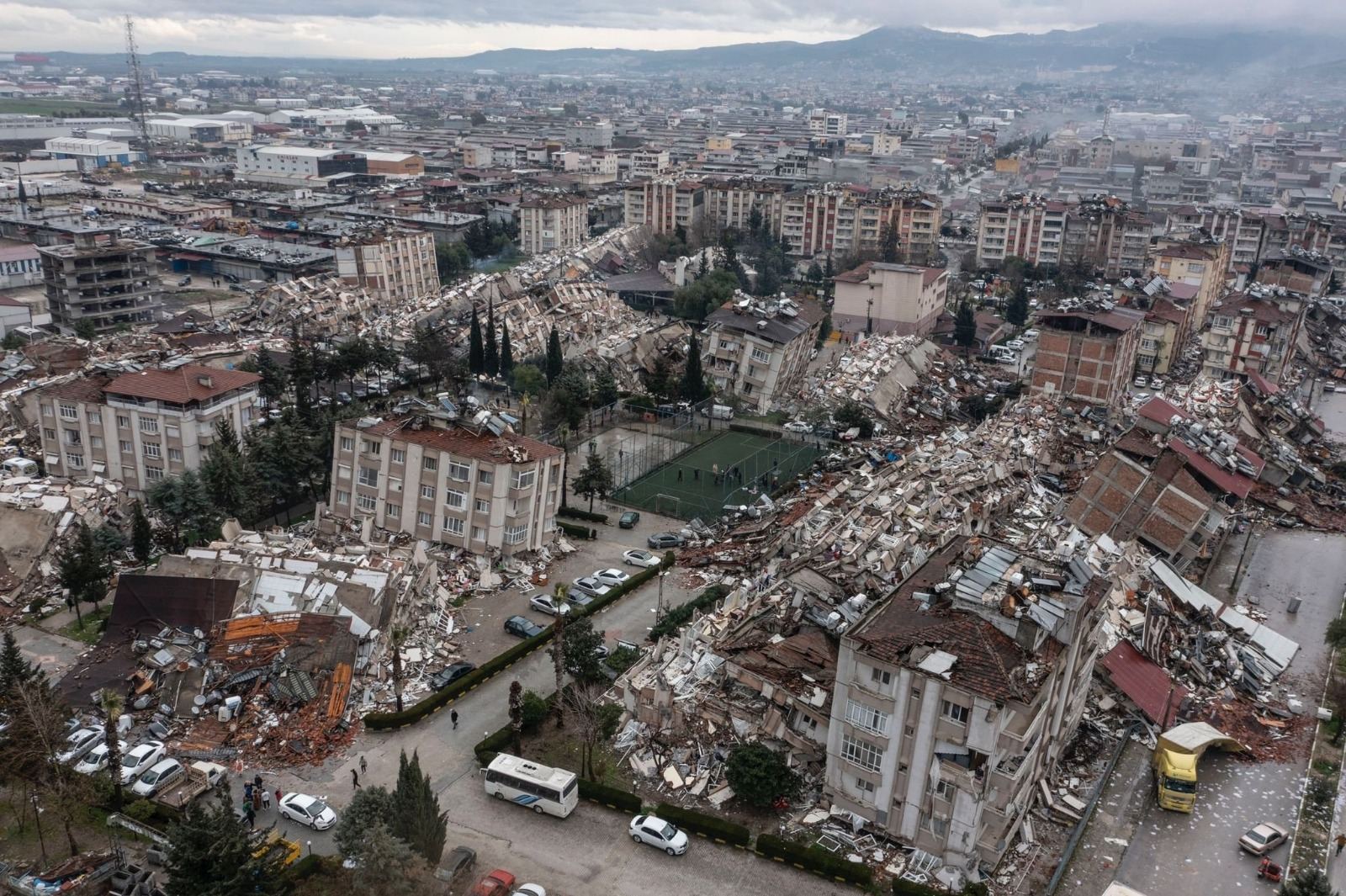 Türkiye creates shelters for earthquake victims