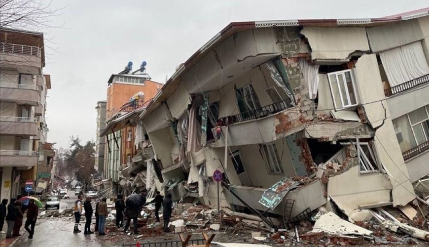 В Турции арестовали 325 человек в связи с обрушением зданий в результате землетрясений