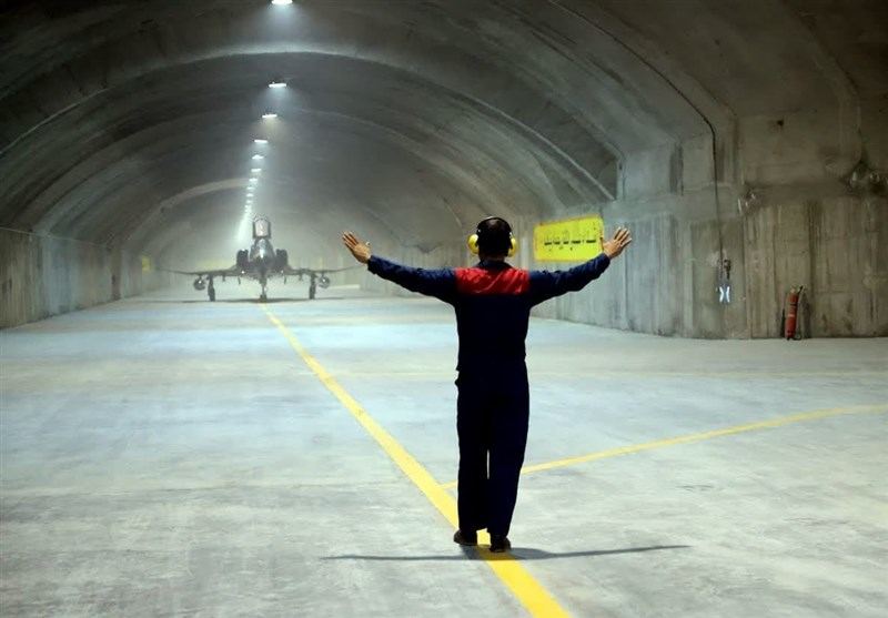 В Иране ввели в строй подземную базу ВВС (ФОТО)