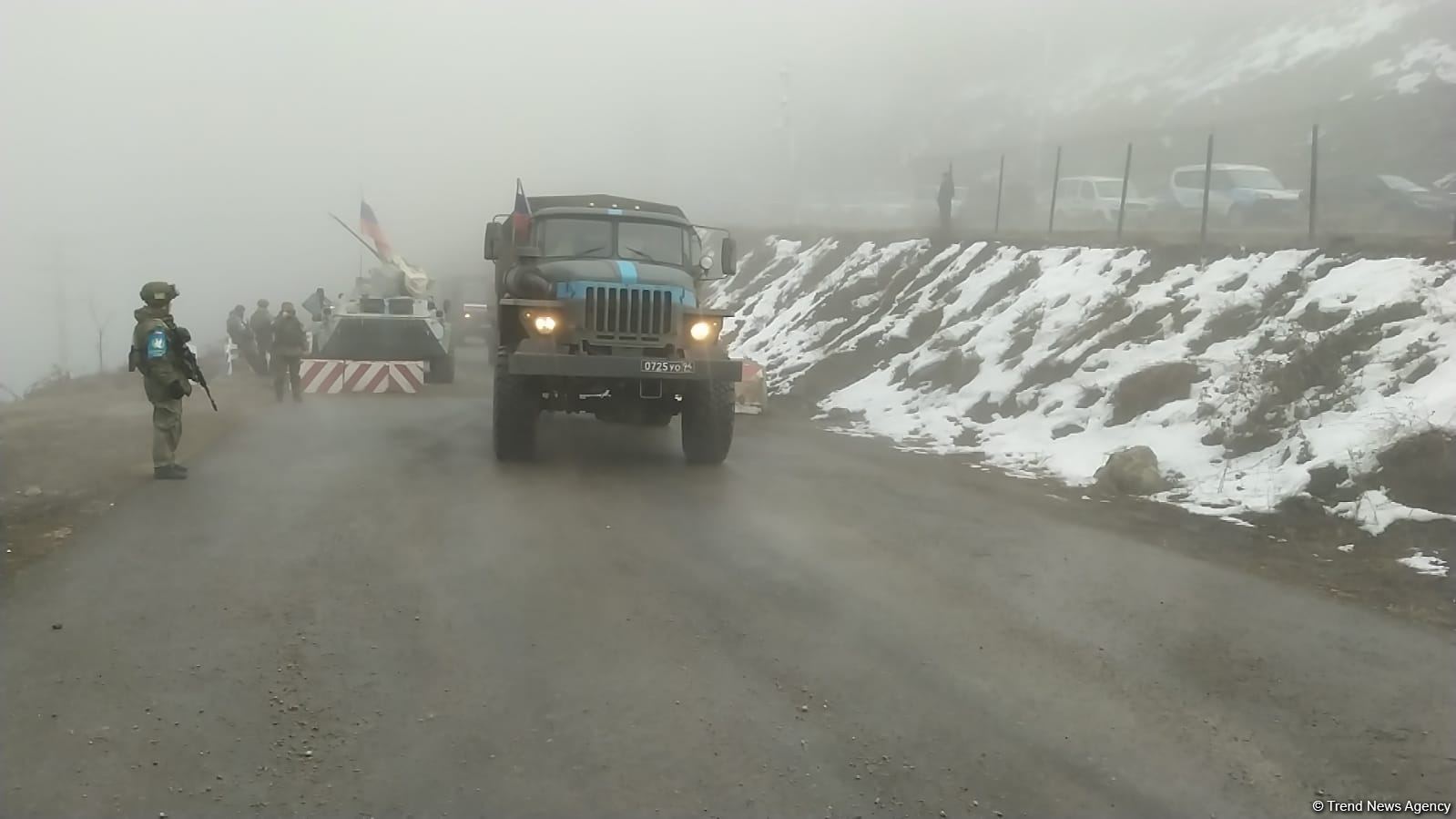По Лачинской дороге беспрепятственно проехали 14 транспортных средств РМК (ФОТО)