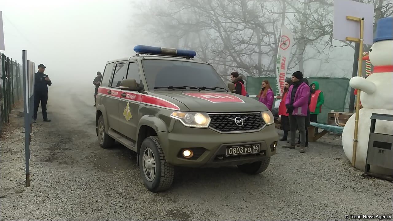 Dozens of Russian peacekeepers' vehicles pass freely along Azerbaijani Lachin-Khankendi road (PHOTO)