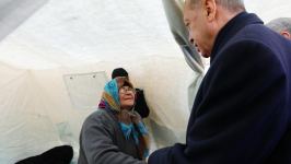 Turkish president meeting with earthquake-affected citizens (PHOTO)