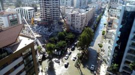 В турецком городе Хатай поднялся уровень моря, здания на побережье эвакуированы (ФОТО)