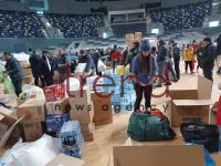 В Баку нескончаемый поток людей оказывает помощь братской Турции - репортаж (ВИДЕО, ФОТО)