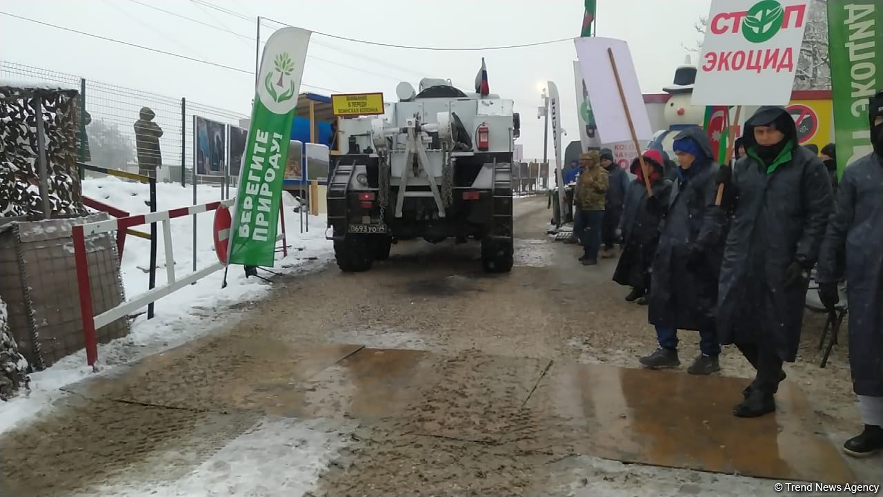 Convoy of Russian peacekeepers moves freely along Azerbaijan's Lachin-Khankendi road (PHOTO)