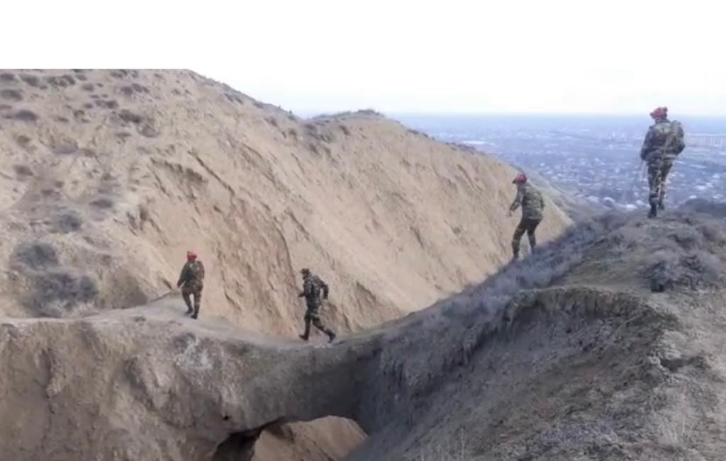 Спасены граждане, оказавшиеся в ущелье горного хребта Боздаг (ФОТО/ВИДЕО)