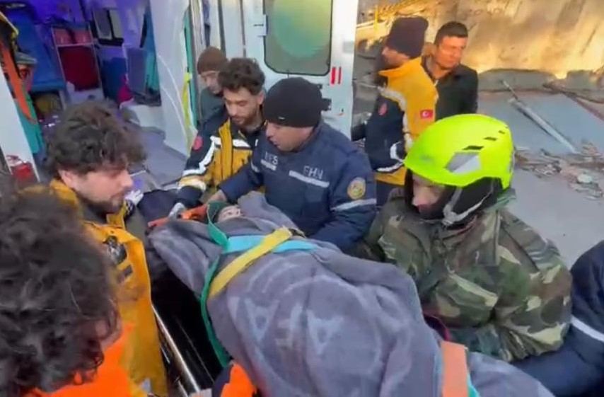 Азербайджанские спасатели в Турции извлекли из-под завалов и спасли 37 человек (ФОТО/ВИДЕО)