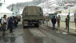 По Лачинской дороге беспрепятственно проехали еще семь автомобилей миротворцев (ФОТО)