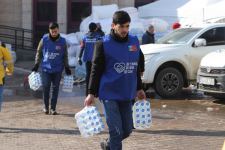 Azerbaijani volunteers continue helping earthquake-affected people in Türkiye (PHOTO)