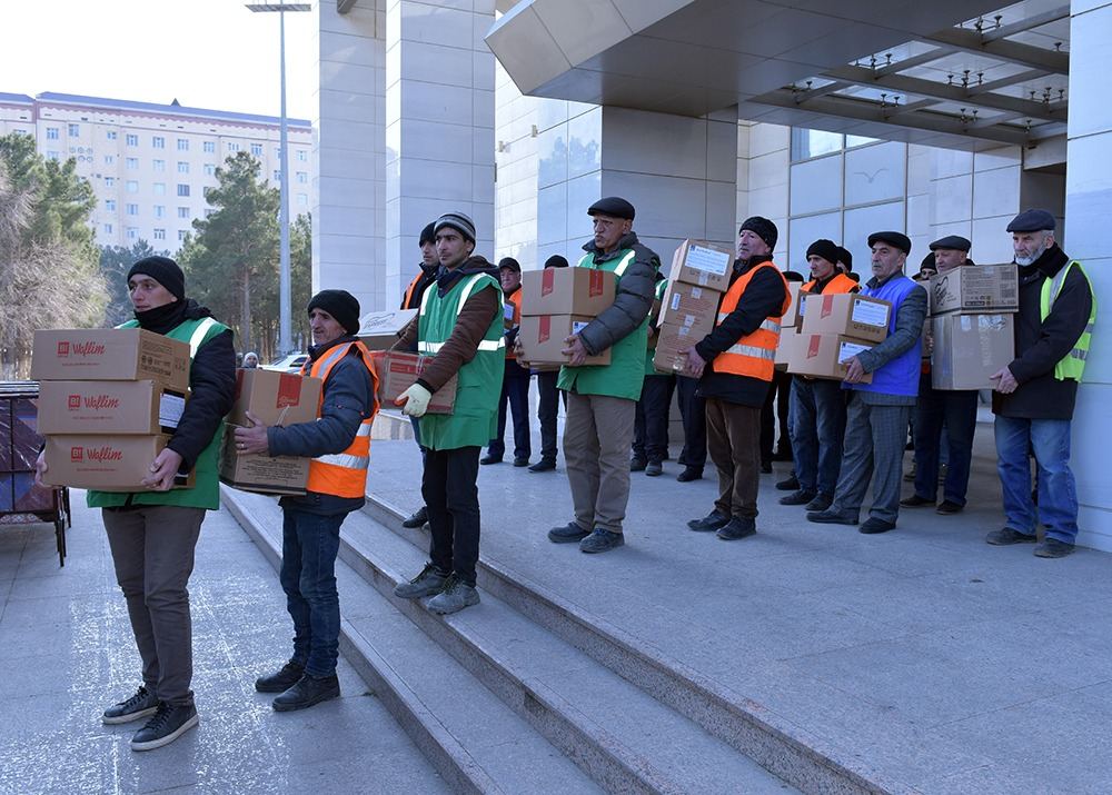 Azerbaijan's Sumgayit sending humanitarian aid to quake-affected Turkish citizens (PHOTO)