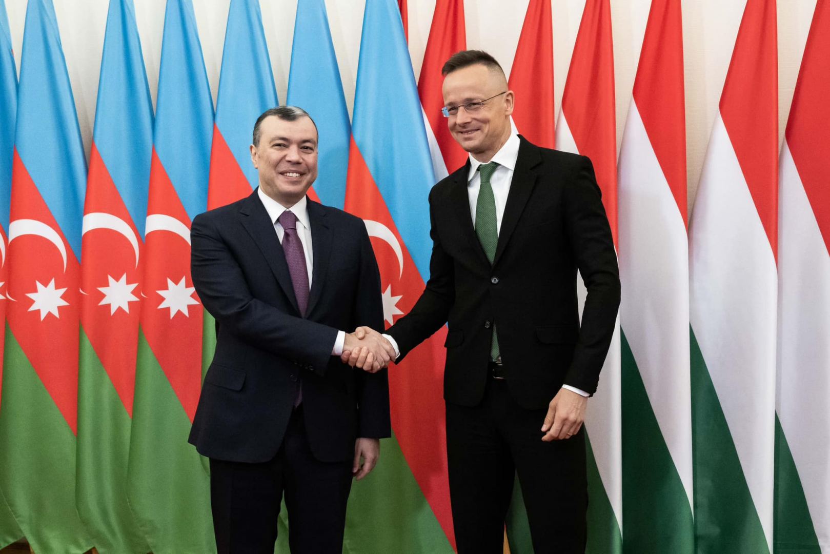 Азербайджан  - наш основной стратегический партнер - глава МИД Венгрии (ФОТО)