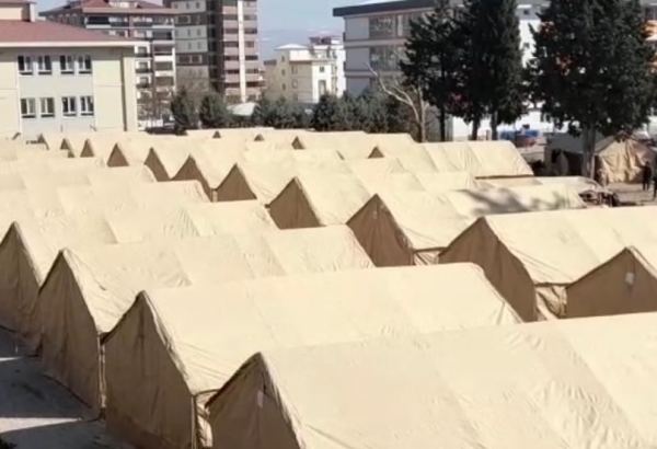 FHN tərəfindən Kahramanmaraşda daha 3 ünvanda növbəti çadır şəhərcikləri qurulub (FOTO/VİDEO)