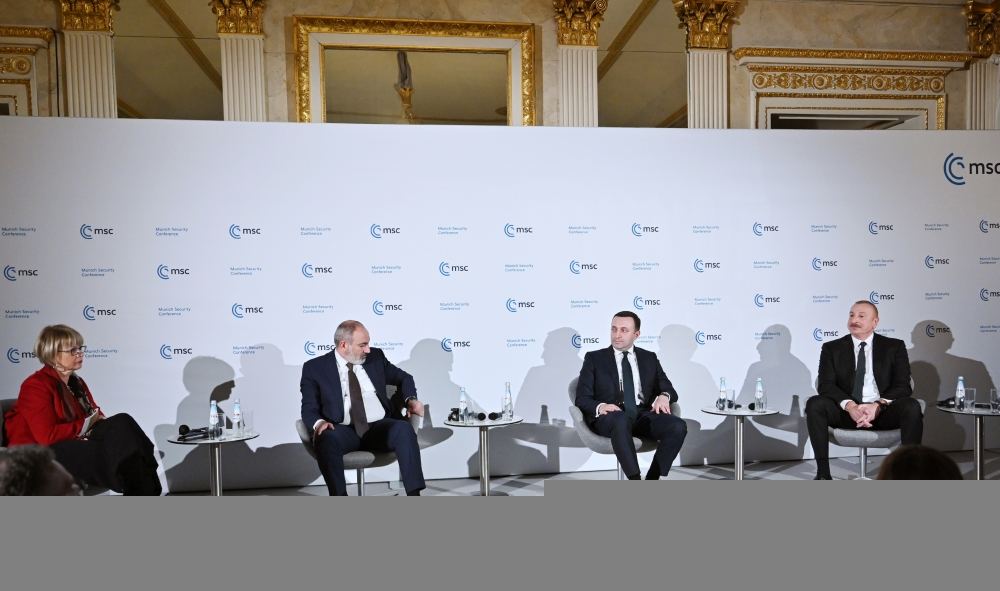 Президент Ильхам Алиев принял участие в пленарном заседании на тему «Преодолевая горы? Построение безопасности на Южном Кавказе» в рамках Мюнхенской конференции по безопасности (ФОТО/ВИДЕО)
