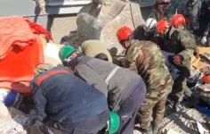 Спасатели МЧС продолжают поисково-спасательные операции в двух регионах Турции (ФОТО/ВИДЕО)